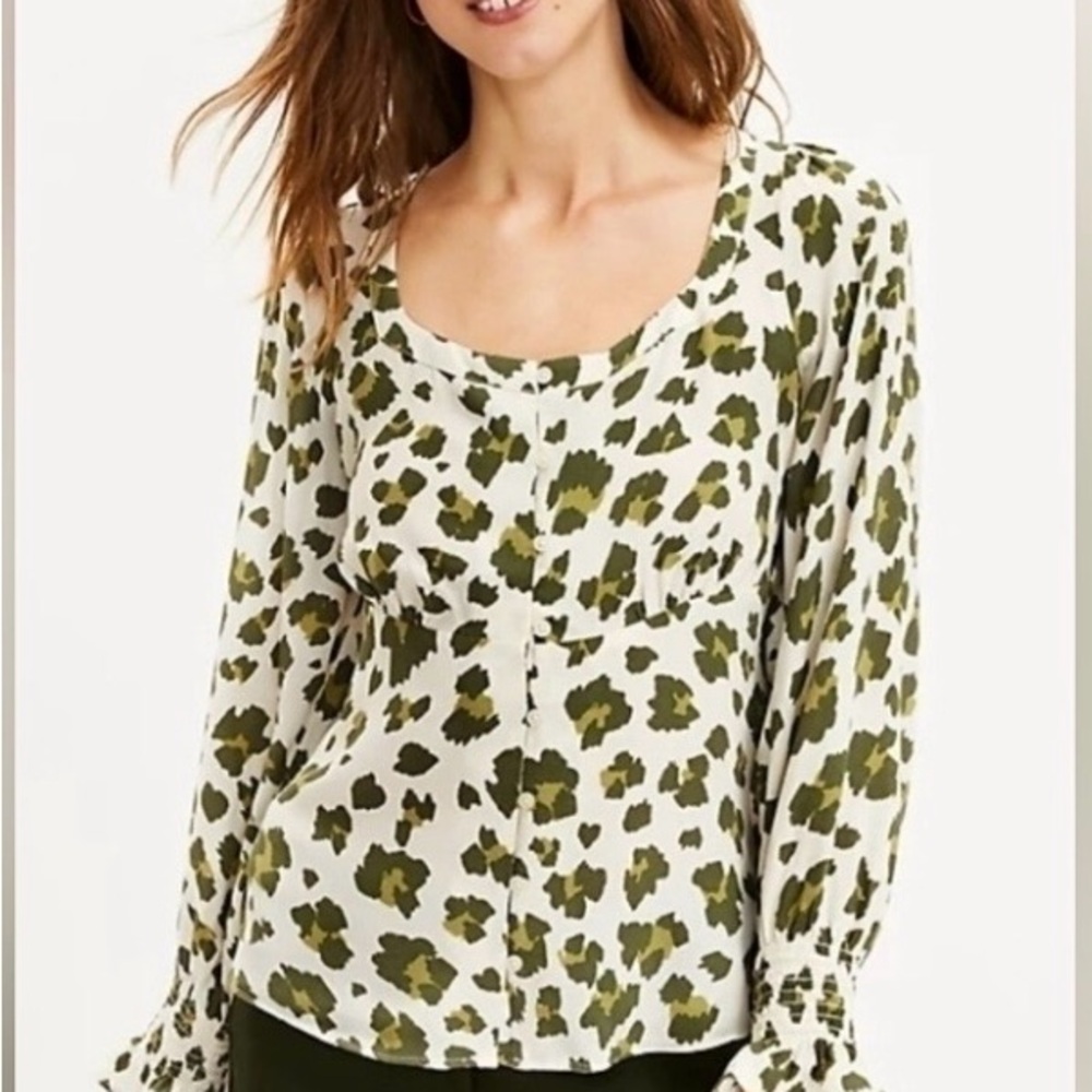 LOFT Olive and Cream Chetah Animal Print Scoop-neck Blouse. NWOT. Size SP.